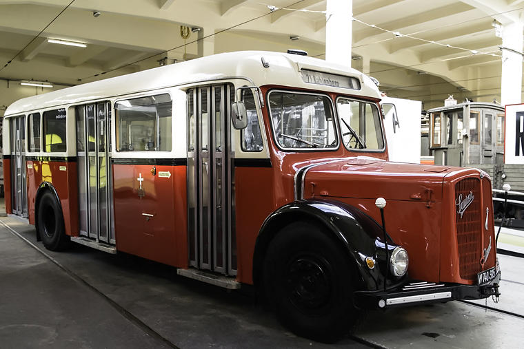 Karl Straenbahn 7-2511